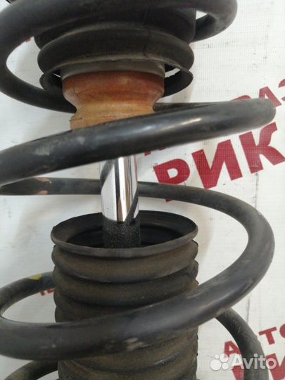 Стойка передняя левая Toyota Vitz KSP90 1KR-FE