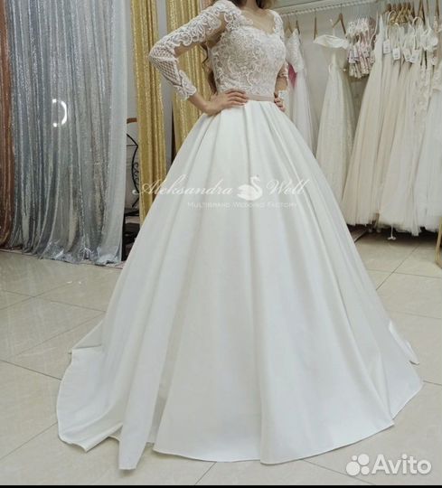 Свадебное платье