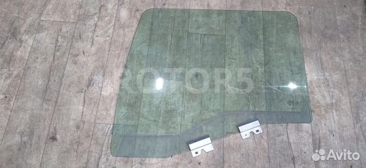 Стекло двери передней левой MAN TGX 2015