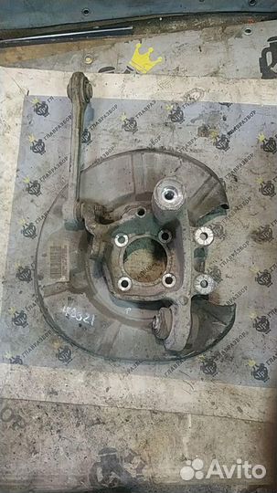 Кулак поворотный задний правый BMW 7-серия E65/E66