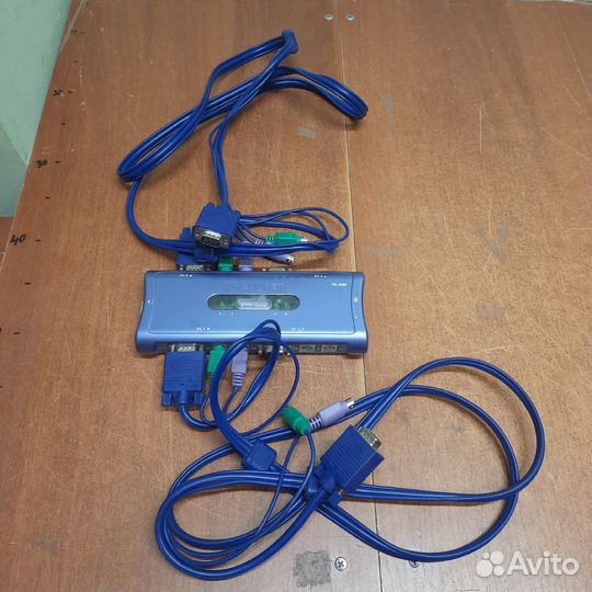 Переключатель KVM trendnet TK-400