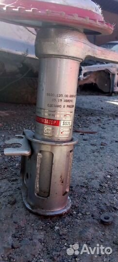 Стойки калина ss20 передние новые