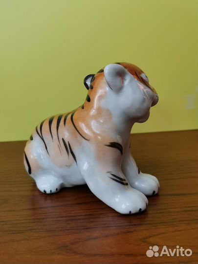 Статуэтка фарфор Тигренок Вербилки
