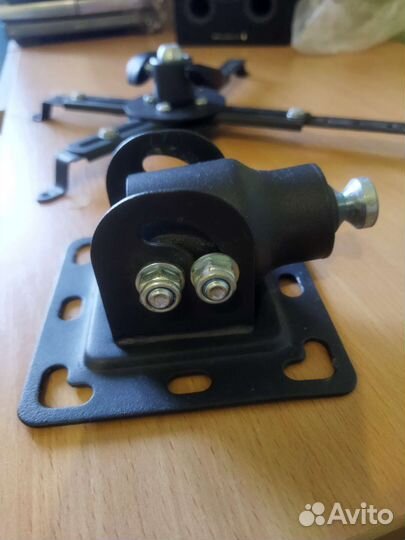 Кронштейн для телевизора