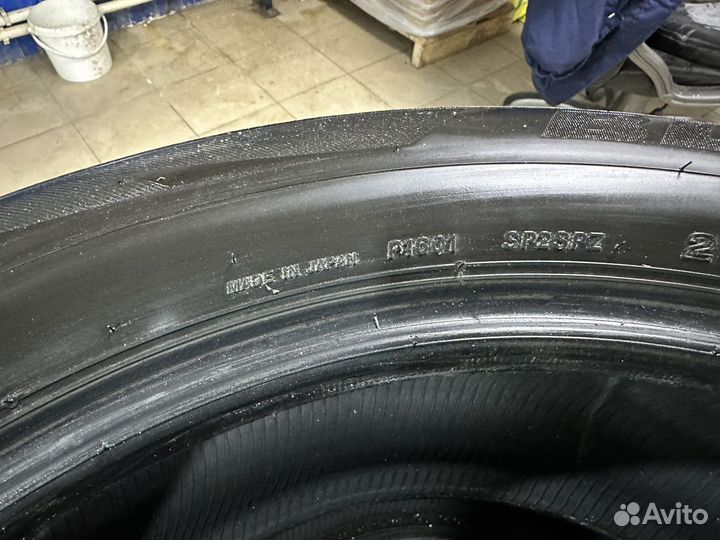 Bridgestone Blizzak Spike-02 SUV 235/55 R18