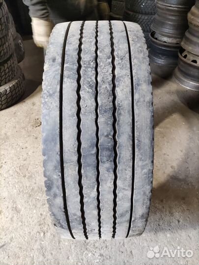 Грузовая шина бу 315 70 R22.5 Hankook