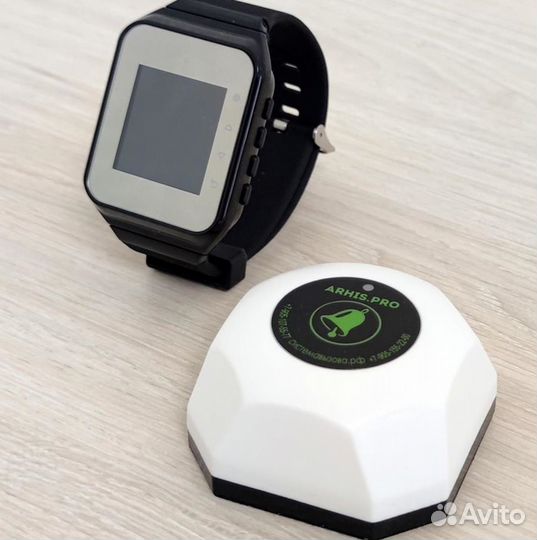 Кнопка вызова официанта, часы-пейджер персонала