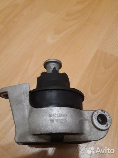 Опора двигателя задняя.Опель Астра H