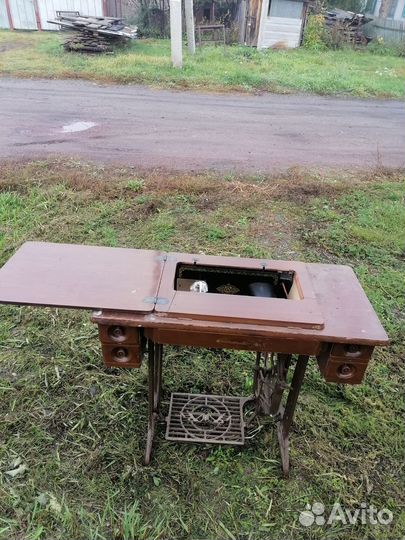 Швейная машинка