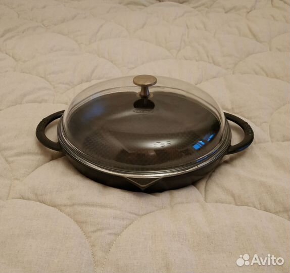 Staub Сковорода чугунная 28 см + Крышка Pyrex