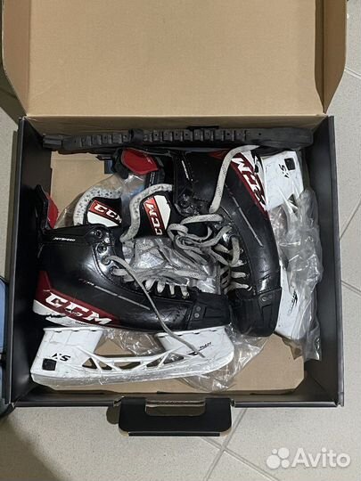 Коньки хоккейные ссм