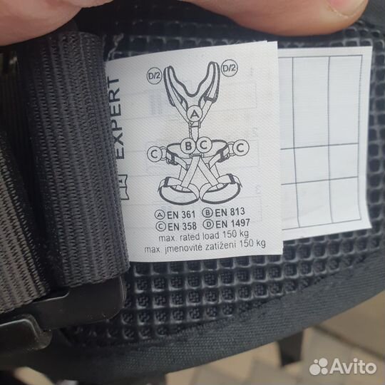 Страховочная привязь singing rock expert 3 система