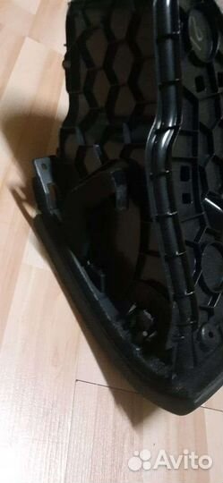 Bmw f 30 бардачок