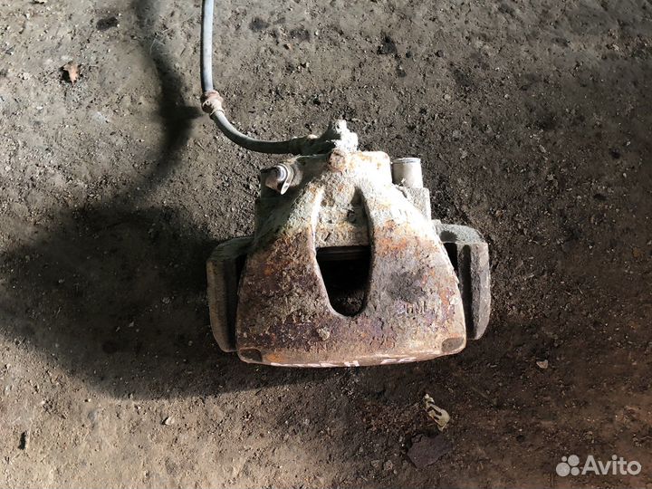 Opel astra h Суппорт