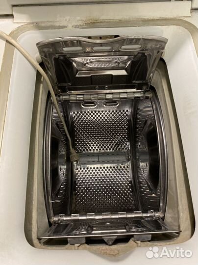 Стиральная машина с вертикальной загрузкой