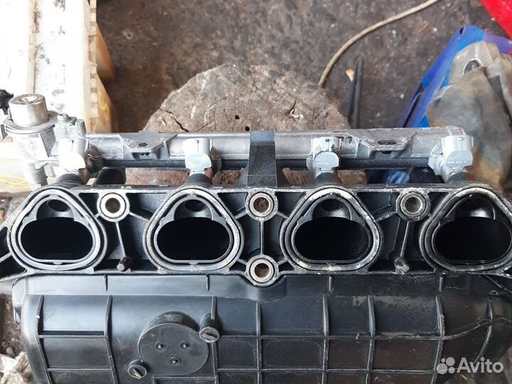 Форсунка топливная Фольксваген Гольф 4 1.6i 1.4i