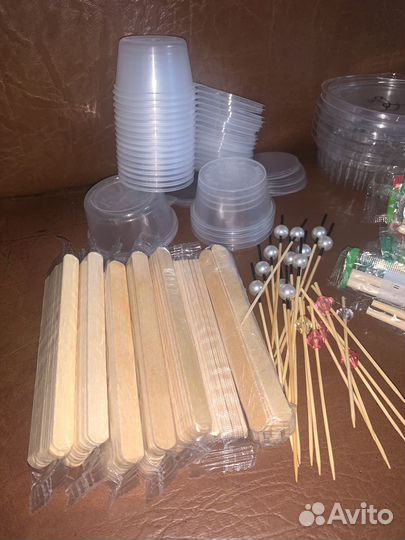 Контейнер, соусник, шпажки, упаковка