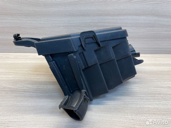 Корпус блока предохранителей Nissan Terrano