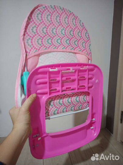 Шезлонг для купания новорожденного