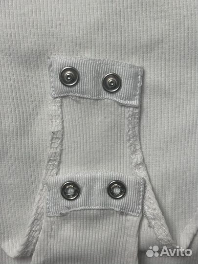 Боди женское,на заклепках