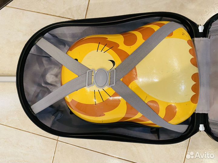 Детский чемодан и рюкзачок