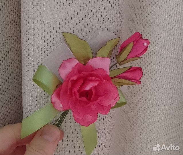 Роза брошь из ткани