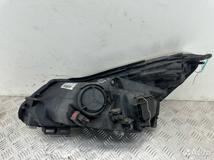 Фара правая Opel Corsa D 2-й рест. 2012 13385435