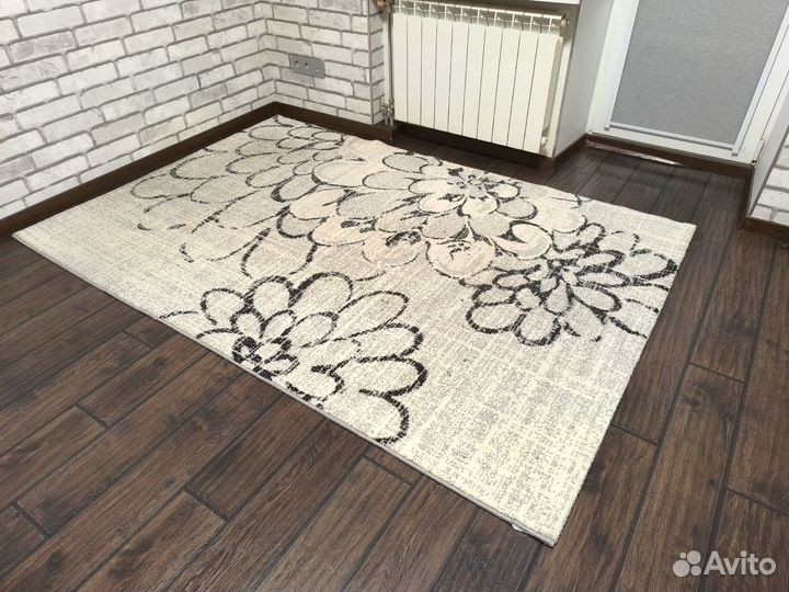 Ковер 230см на 155см