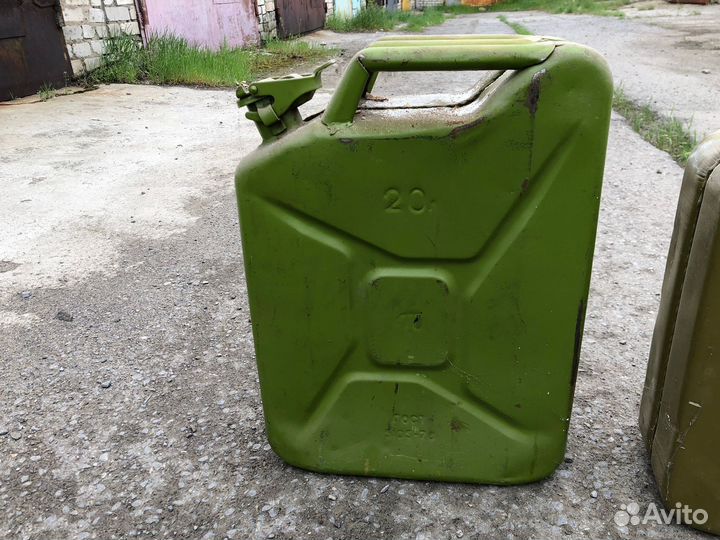 Канистра металлическая 20 л