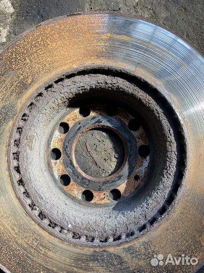 Диски тормозные передние Volkswagen Passat B7