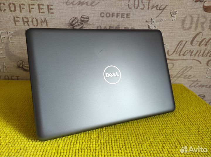 Классный ноут Dell 5567 Core i7-7500 + 8Gb + SSD