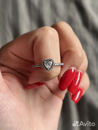 Серебряное кольцо Pandora