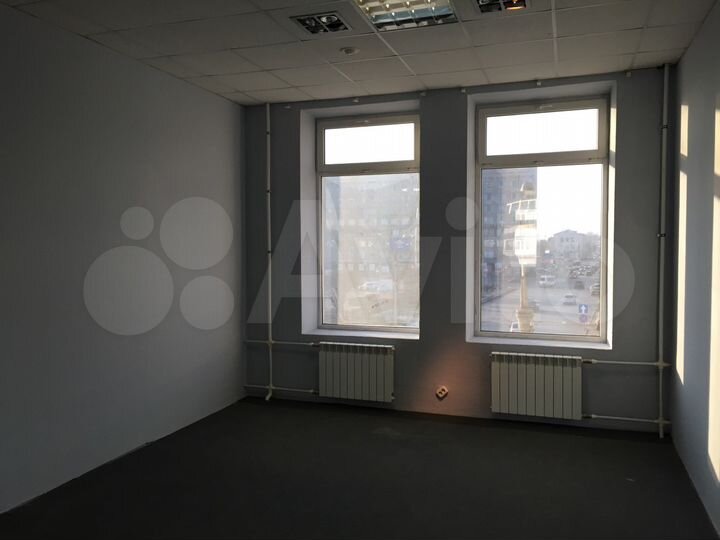 Свободного назначения, 2000 м²