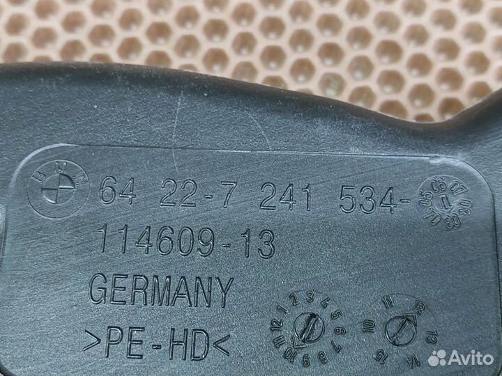 Воздуховод отопителя правый BMW F30 бмв Ф30