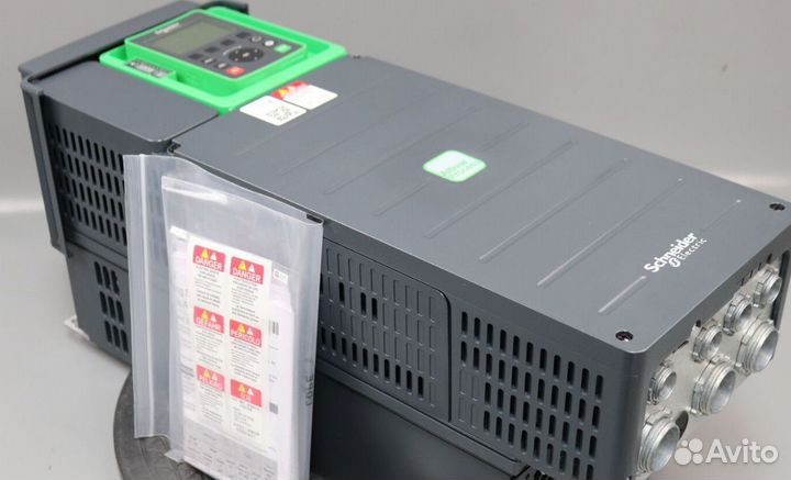 Преобразователь Schneider Electric ATV930D22N4