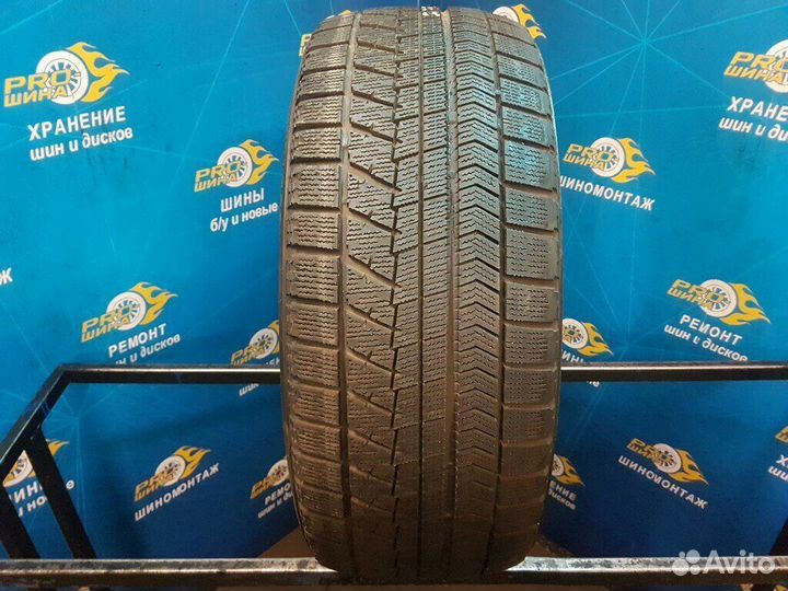 Bridgestone Blizzak VRX 235/45 R17