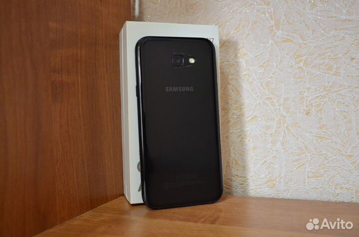 Смартфон Galaxy A7