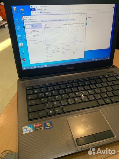 Ноутбук asus