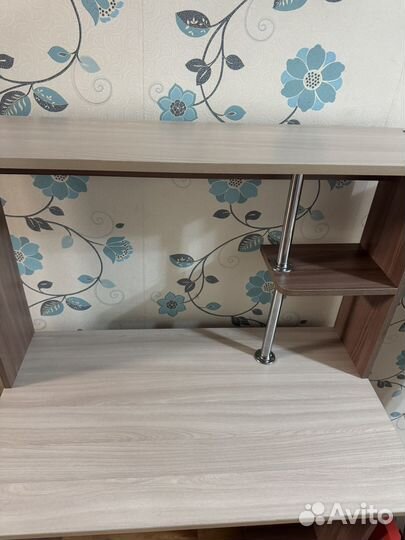 Компьютерный стол новый