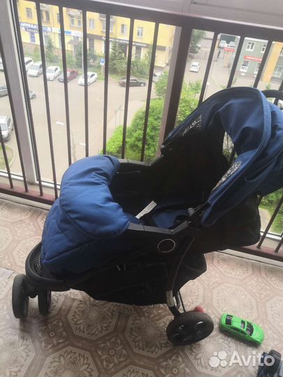 Прогулочная коляска