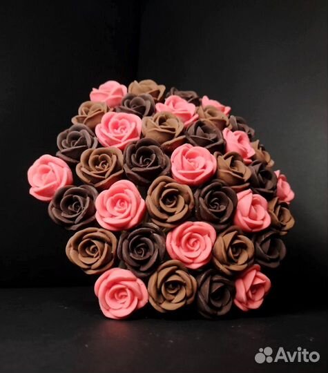 Розы из Трёх Видов Шоколада - 37 шт в Букете