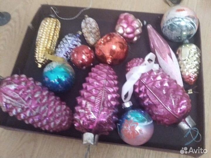 Игрушки елочные, гирлянда