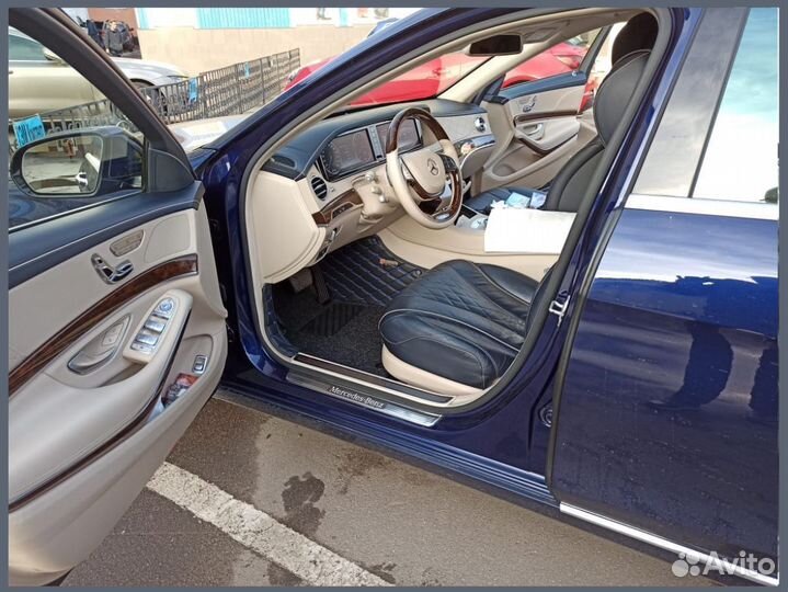 Автомобильные коврики из экокожи 3D