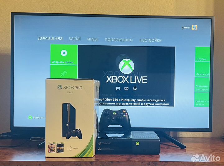 Xbox 360 E / 250GB