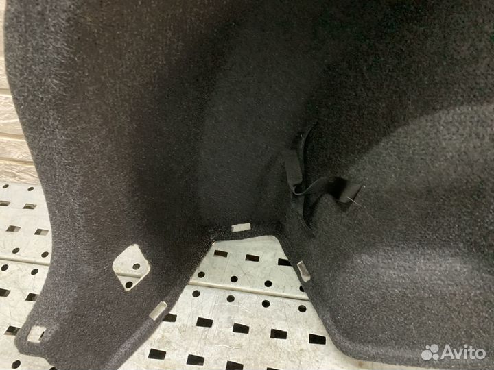 Mitsubishi ASX Обшивка багажника левая и правая