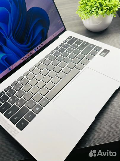 Huawei MateBook X Pro 2024 16/1Tb 14.2