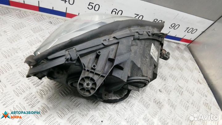 Фара левая Mercedes-Benz C-Класс W204/S204 2011