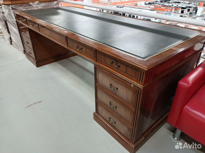 Стол руководителя Art&Moble (Испания). Б.у