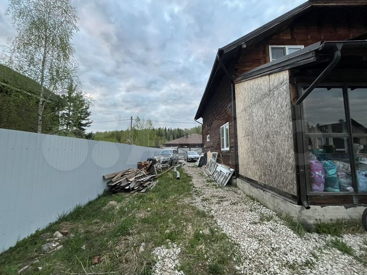 Коттедж 250 м² на участке 10 сот.