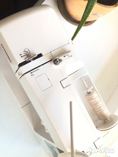 Швейная машина Janome DC 3900